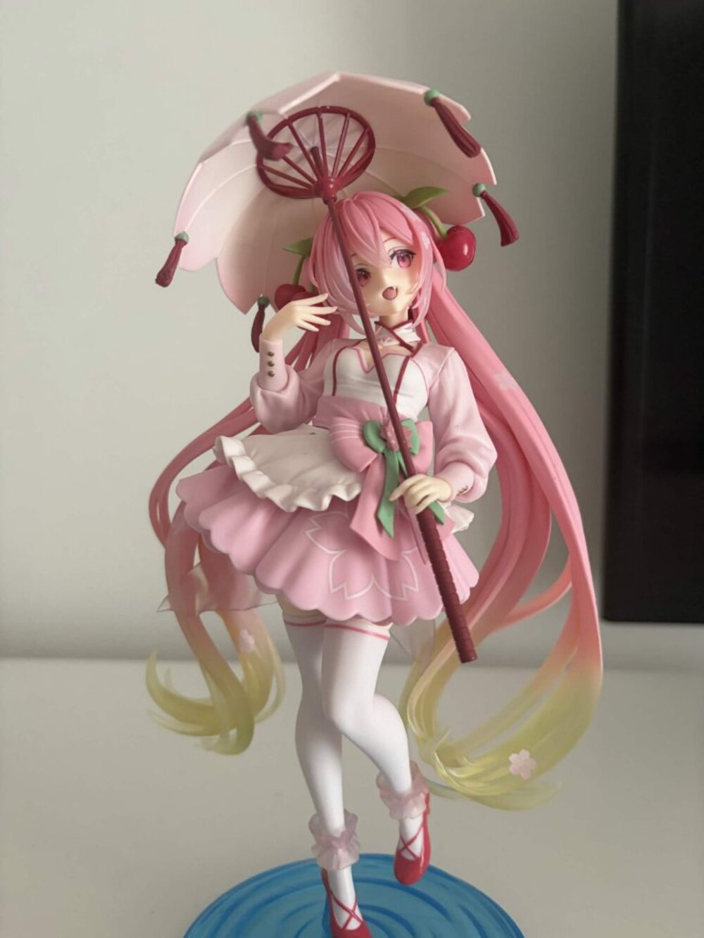 Figurines Bundle - Picture 3 of 7